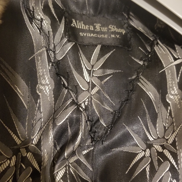 MINK  FUR  COAT - Picture 2 of 2